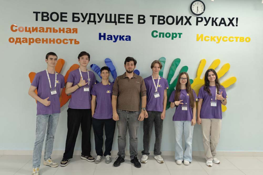Преподаватели ИИиЦТ НИУ «БелГУ» проводят мастер-классы для одарённых школьников События НИУ «БелГУ» преподаватели ииицт ниу «белгу» проводят мастер-классы для одарённых школьников